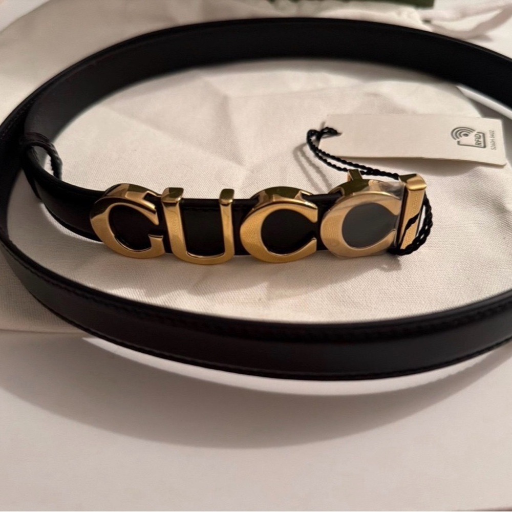 Gucci logo-buckle thin leather belt - New with tags, dust bag and box